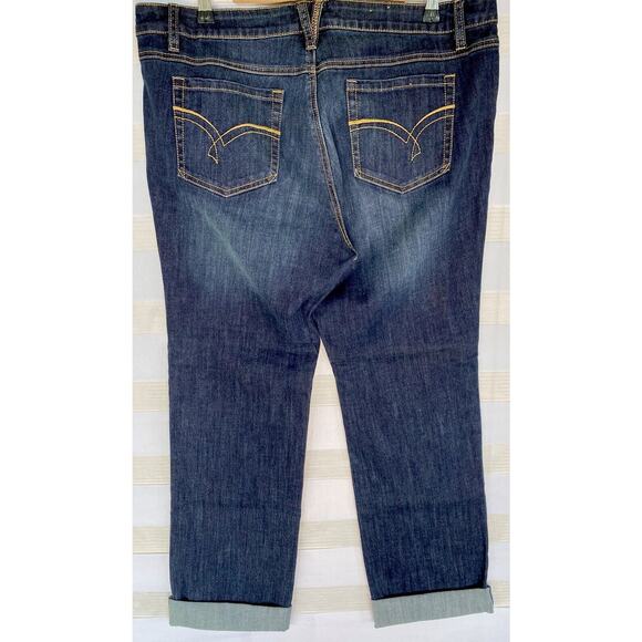 New Route 66 Pants Straight Medium Wash Cuffed Capri Jeans Size 15/16 - Picture 3 of 6